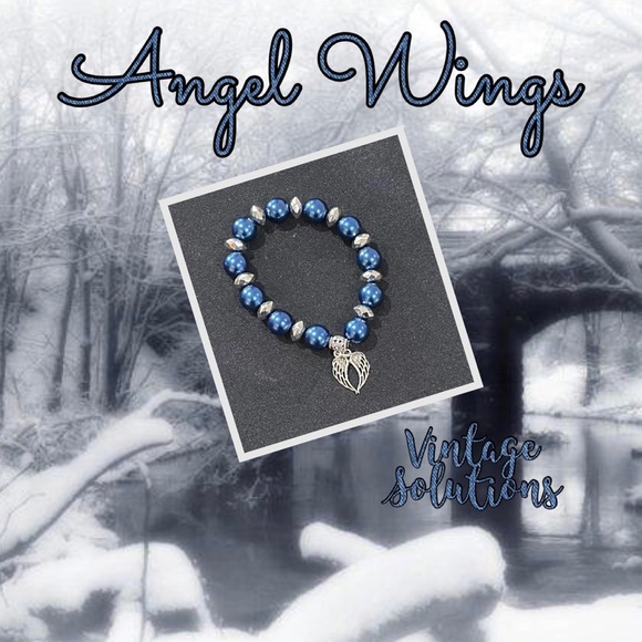 SOLD Vintage Angel Wings Bracelet - Picture 1 of 1